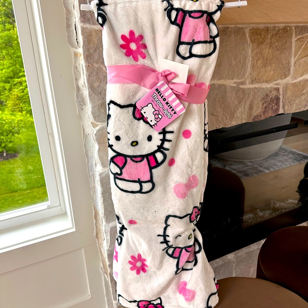 New Hello Kitty blanket.